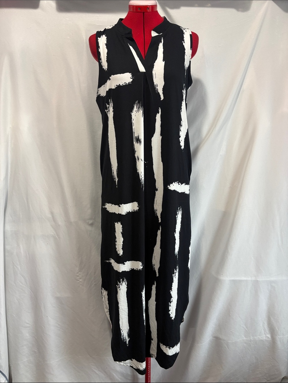 Black & White Brushstroke Maxi Dress - Sleeveless V-Neck